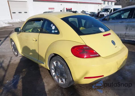 2012 Volkswagen Beetle 2.5L из США, поврежденный, VIN 3VWJP7AT8CM605304